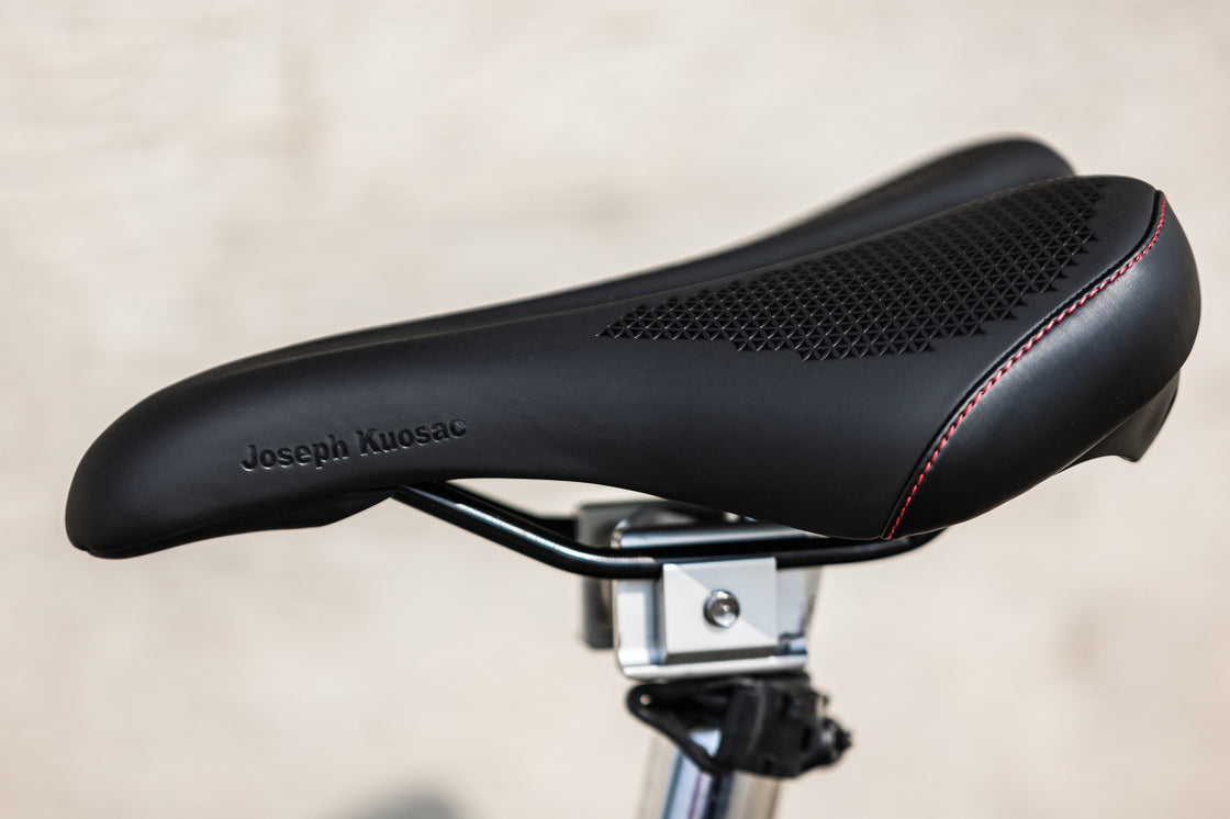 CALIFORNIA V2 - Saddle
