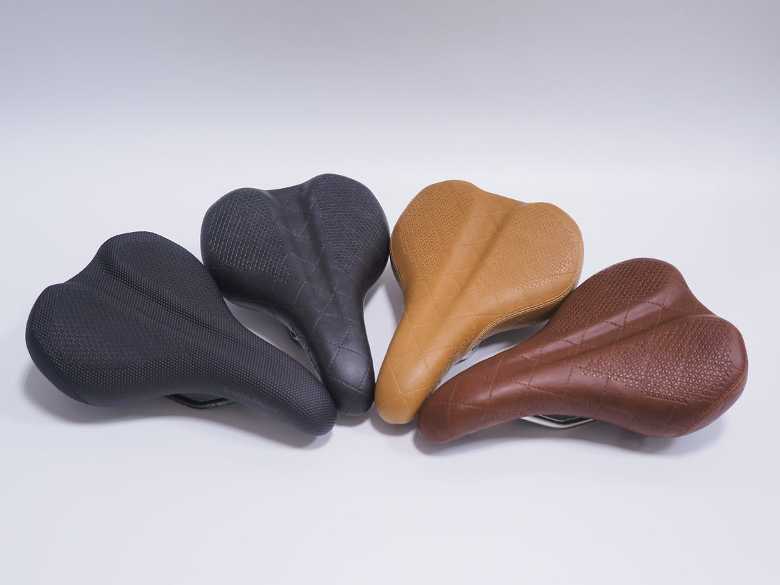 CALIFORNIA V3 - Saddle